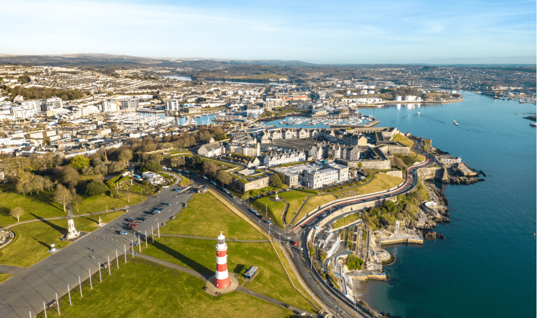 https://a.storyblok.com/f/286728423687045/1080x640/0cac87fdbe/tor_excursion_plymouth.png