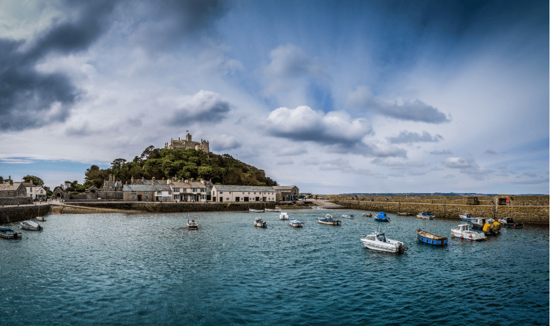 https://a.storyblok.com/f/286728423687045/1080x640/e2bc29f8e8/tor_excursion_stmichaelsmount-2.png