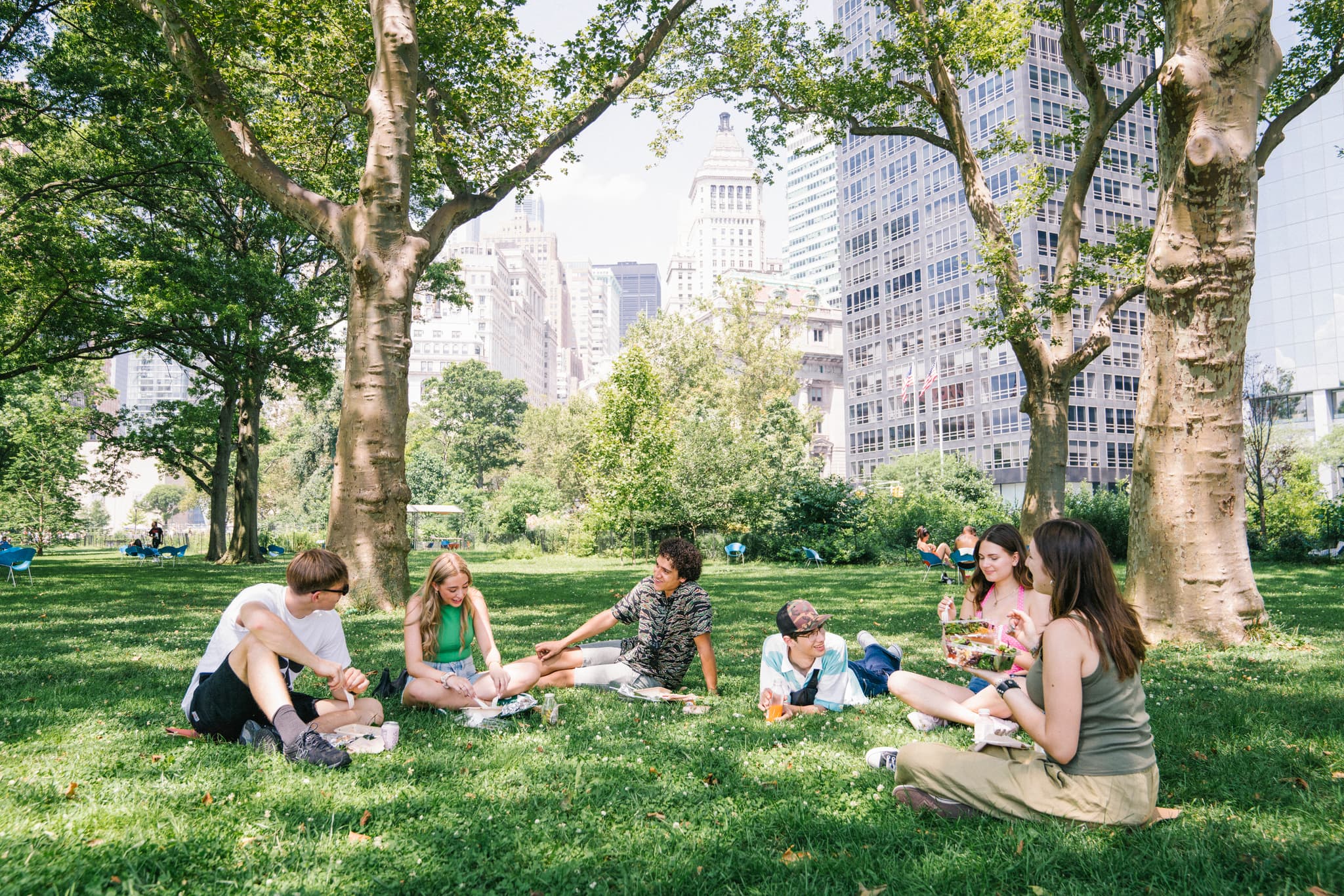https://a.storyblok.com/f/286728423687045/2048x1365/cee1ff0167/nyc_park.jpg