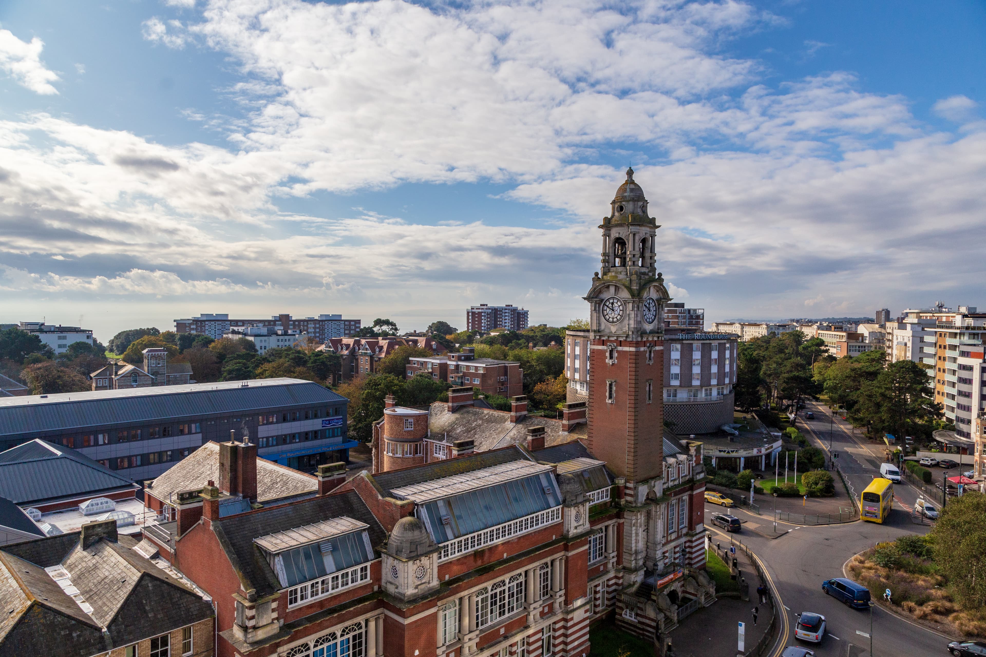https://a.storyblok.com/f/286728423687045/5472x3648/d8e7db3ec4/bms_unionhouse_resi_view.jpg